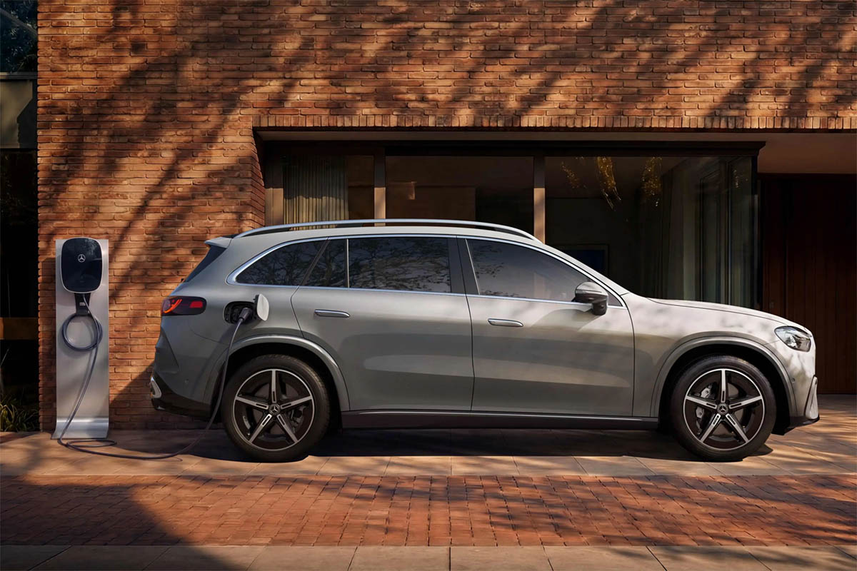 Mercedes-Benz GLC EV Mengaspal, Teknologi AI hingga Dolby Atmos Jadi Andalan
