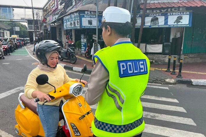 STNK Belum Terbit, Bolehkah Kendaraan Baru Dipakai di Jalan? Ini Aturannya STNK Belum Terbit, Bolehkah Kendaraan Baru Dipakai di Jalan? Ini Aturannya