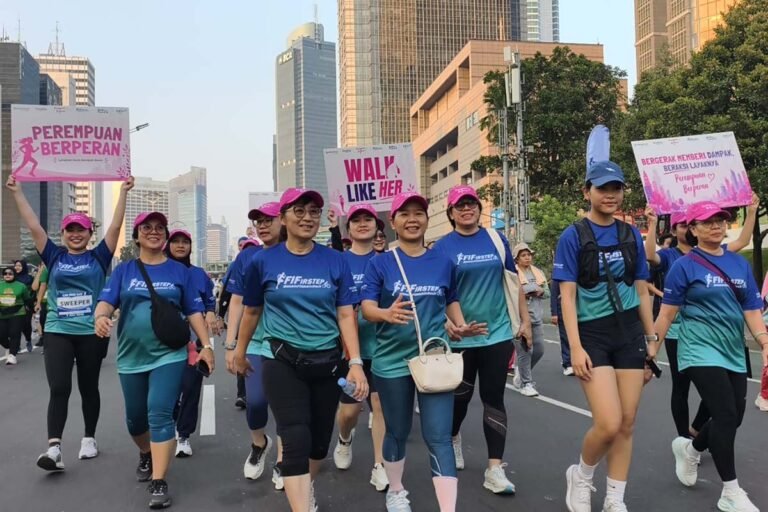 FIFGROUP Gaungkan Kampanye Perempuan Berperan di Car Free Day Jakarta