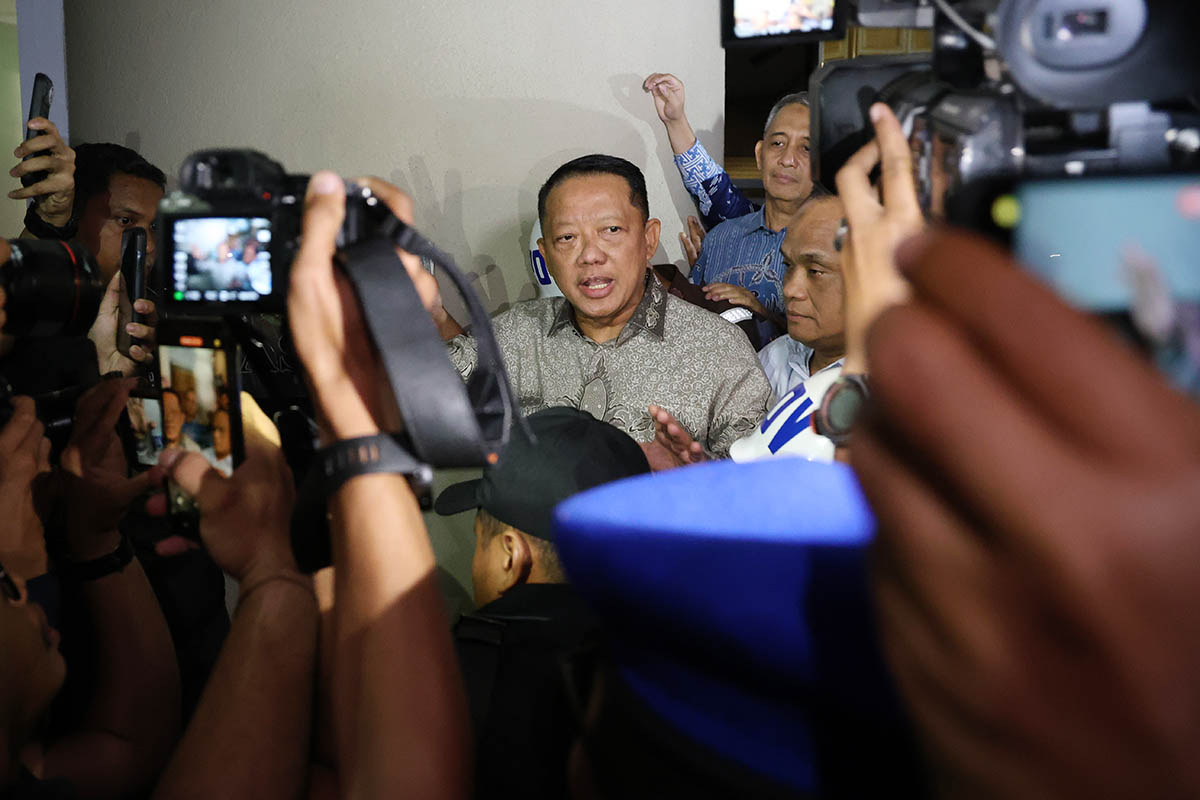 Tanpa Rompi Tahanan, Eks Jampidsus Febrie Adriansyah Resmi Ditahan