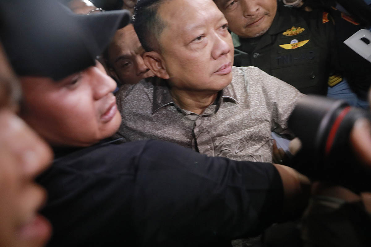 Tanpa Rompi Tahanan, Eks Jampidsus Febrie Adriansyah Resmi Ditahan