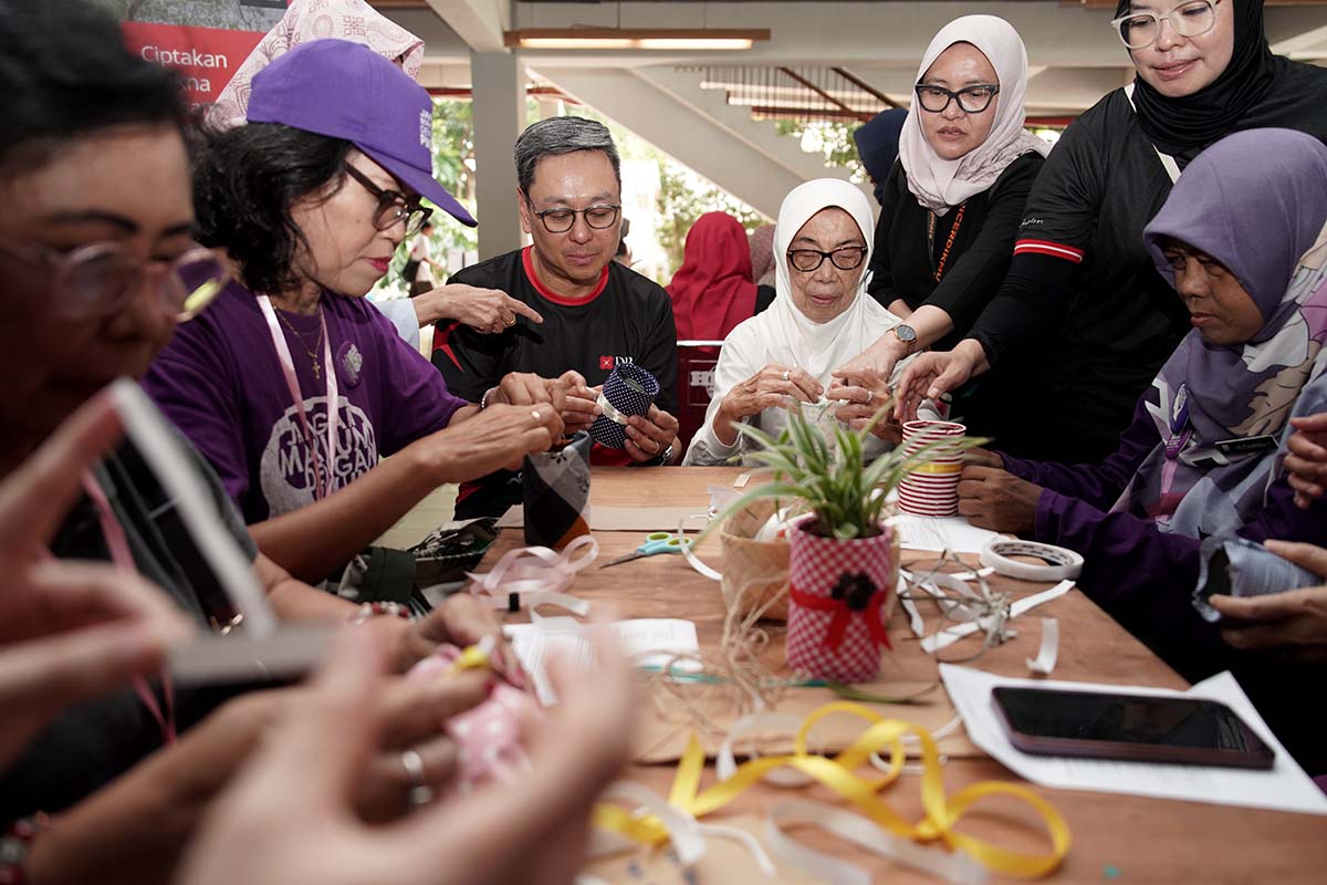 Ageing Population Jadi Tantangan Baru, Bank DBS Siapkan Lansia Tetap Berdaya