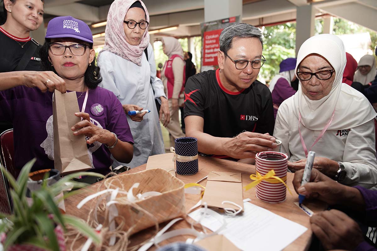 Ageing Population Jadi Tantangan Baru, Bank DBS Siapkan Lansia Tetap Berdaya