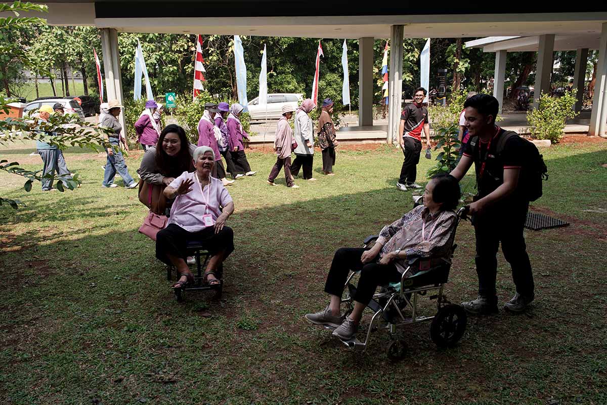 Ageing Population Jadi Tantangan Baru, Bank DBS Siapkan Lansia Tetap Berdaya