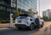 LEPAS E4 EV Tawarkan Jarak Tempuh 600 Km dan Fast Charging 20 Menit LEPAS E4 EV Tawarkan Jarak Tempuh 600 Km dan Fast Charging 20 Menit