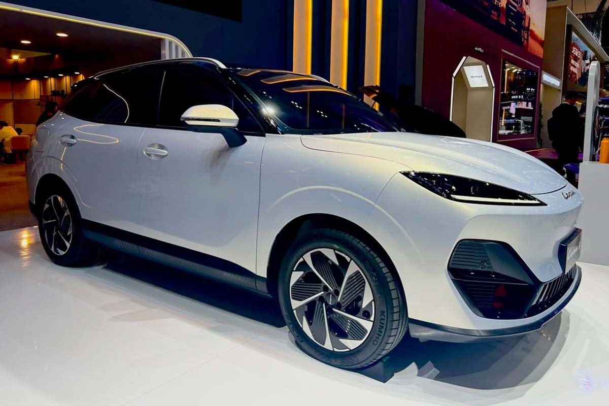 LEPAS E4 EV Tawarkan Jarak Tempuh 600 Km dan Fast Charging 20 Menit