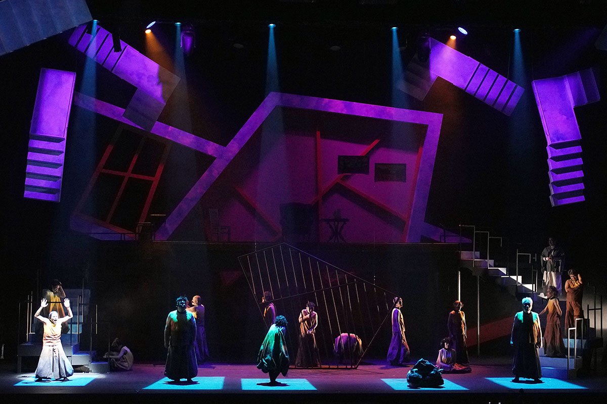 Teater Koma Hidupkan Rumah Sakit Jiwa dengan Wajah Baru