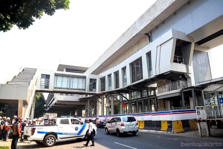 Progres LRT Jakarta Capai 95 Persen, Bakal Layani 80 Ribu Penumpang per Hari