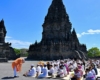 Momen Prabowo Dampingi PM Modi Menikmati Kemegahan Candi Prambanan