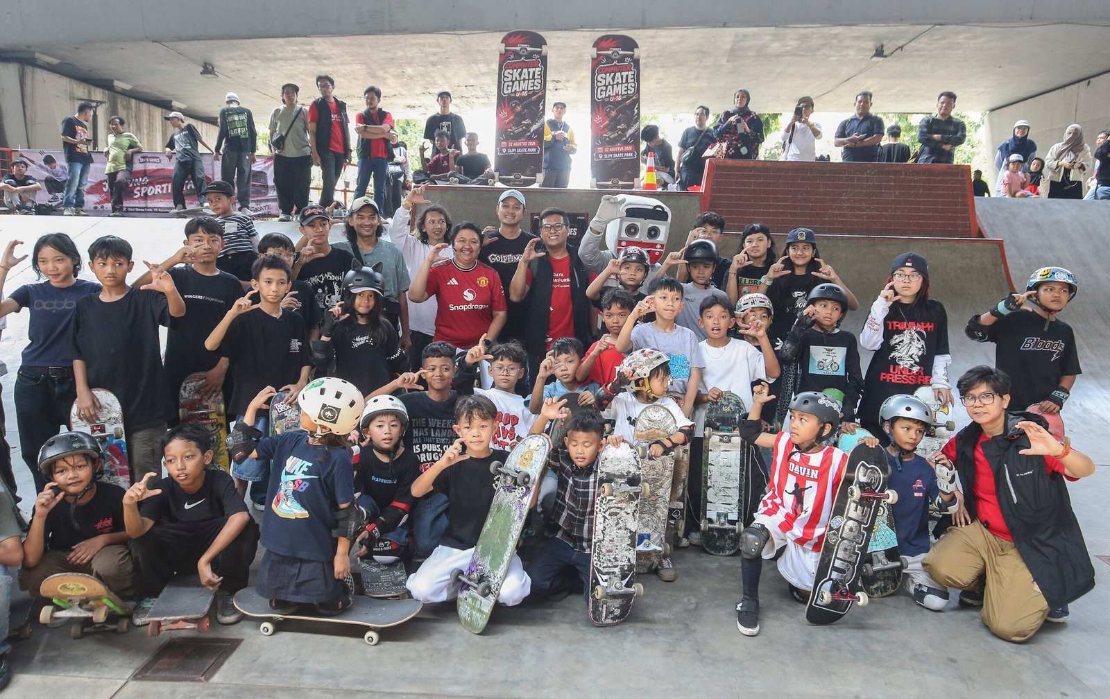 Skateboarder Muda Beraksi di Slipi, 85 Atlet Ramaikan Commuter Skate Games