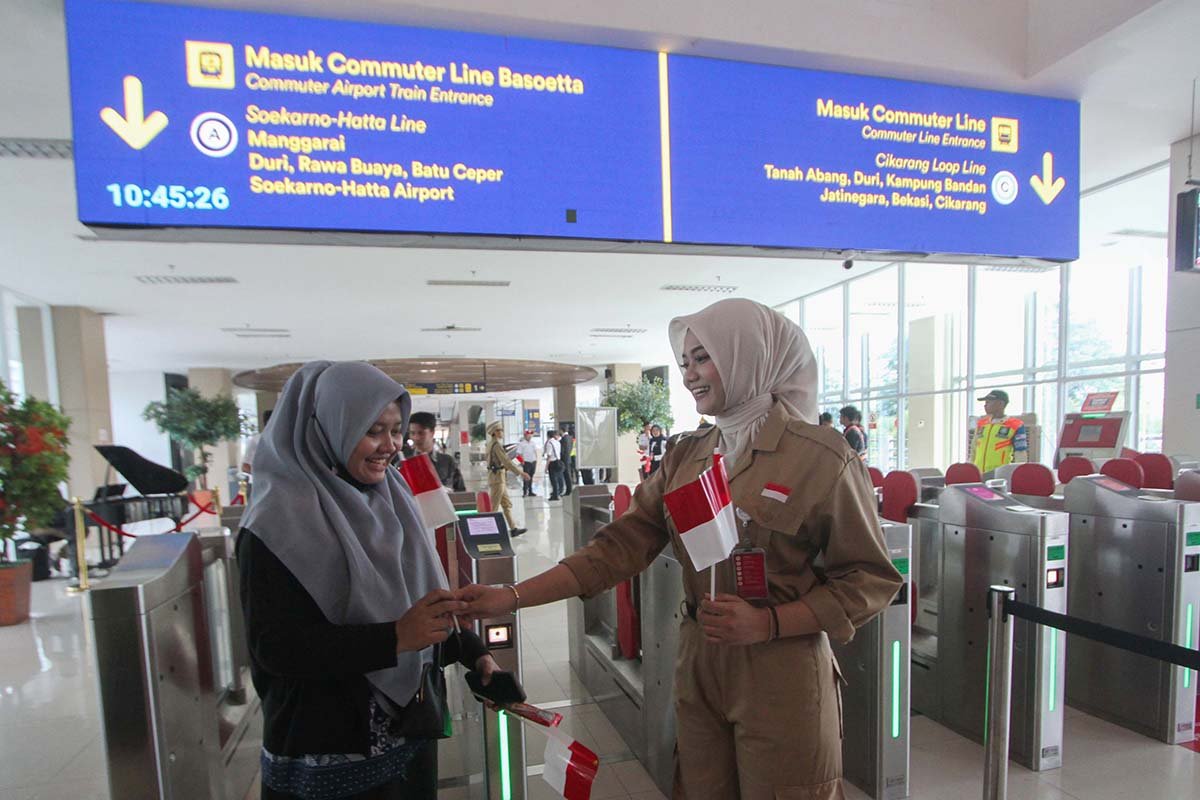 KAI Commuter Bikin Tarif Spesial HUT RI, Naik Kereta Cuma Rp8
