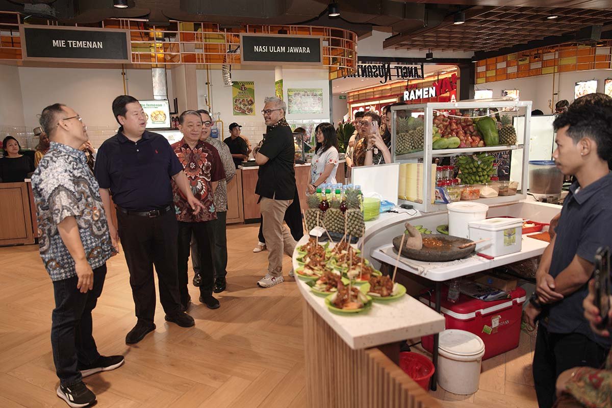 Bukan Sekadar Tempat Makan, Langit Nusantara Tawarkan Sensasi Kuliner di Tepi Danau